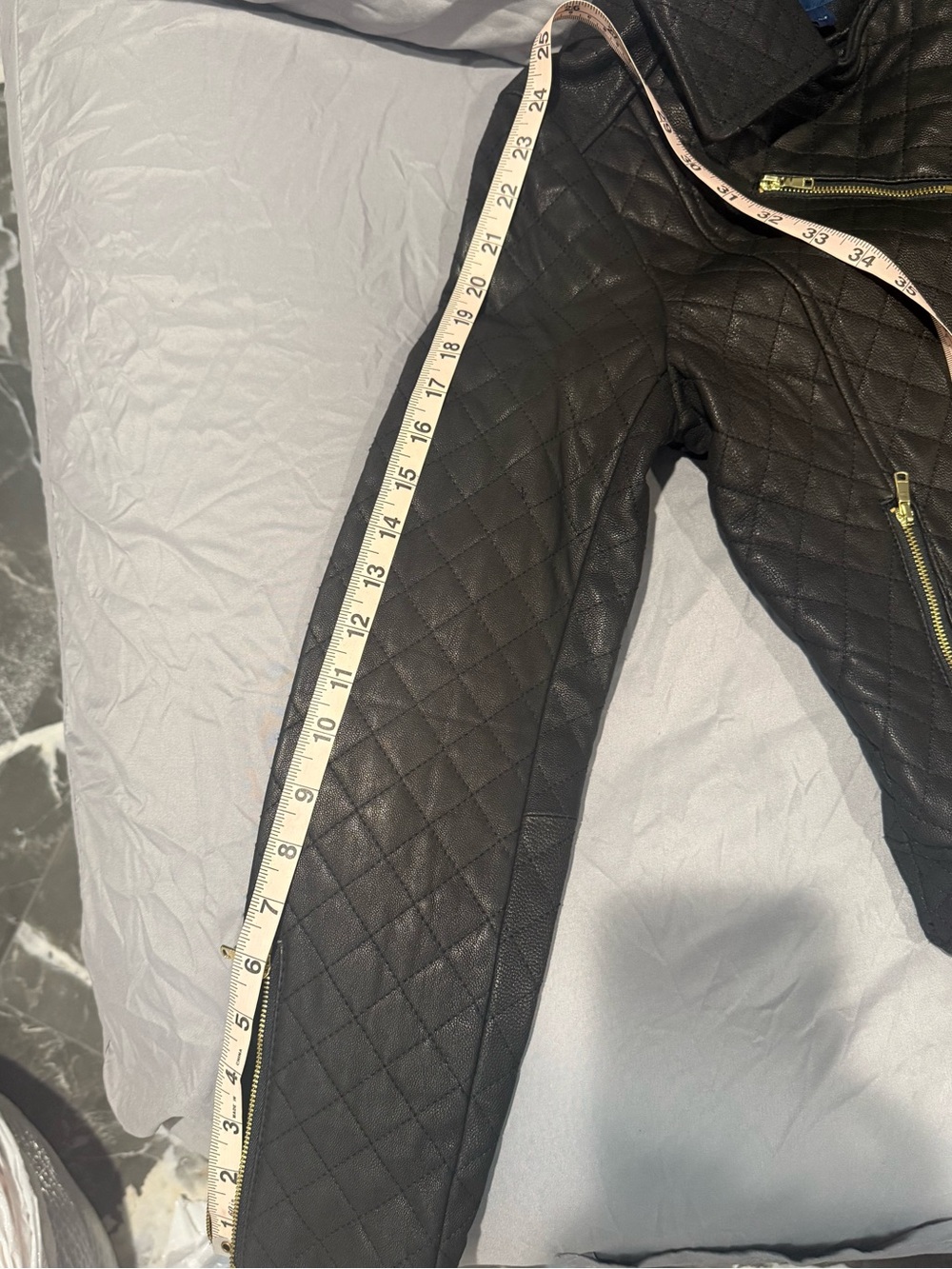 GORGEOUS genuine leather quilted jacket - Picture 5 of 7
